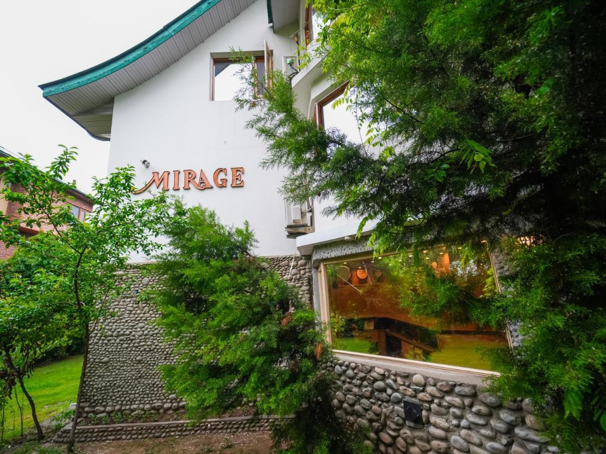 Hotel Mirage Srinagar  Exterior photo